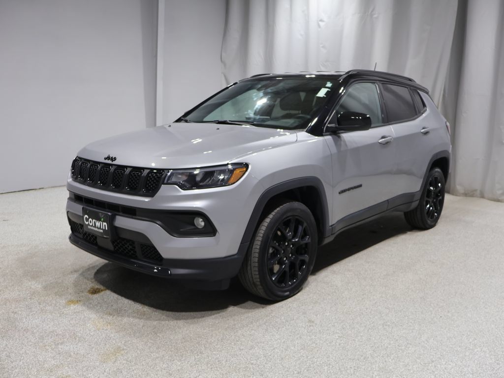 Used 2023 Jeep Compass Latitude AWD/4WD image 5