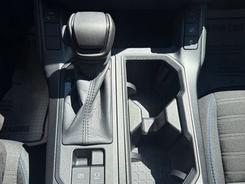 Used 2026 Toyota RAV4 SE w/ Convenience Package AWD/4WD image 33