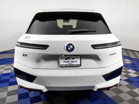 Used 2025 BMW iX xDrive50 AWD/4WD image 7