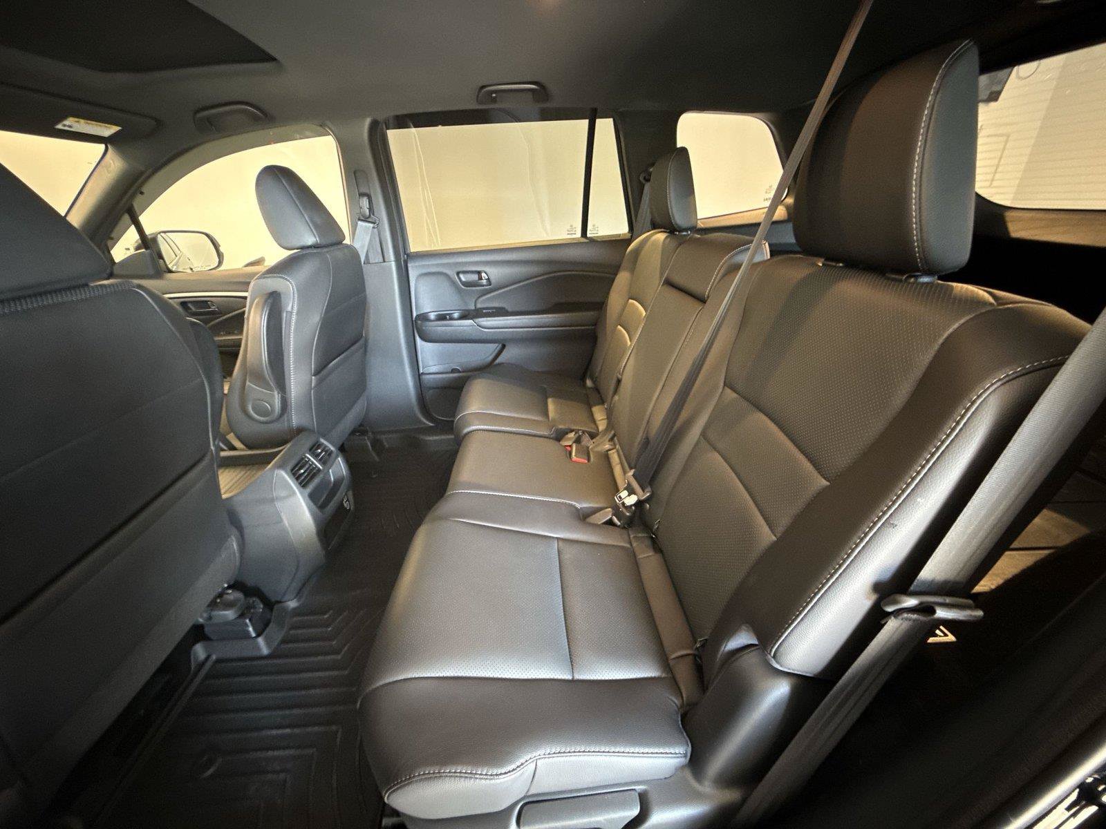 Used 2023 Honda Passport EX-L image 26