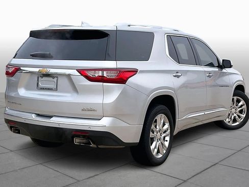 Used 2021 Chevrolet Traverse High Country image 14