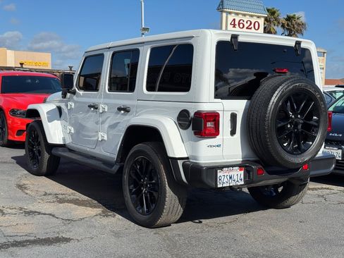 Used 2021 Jeep Wrangler Unlimited Sahara w/ Cold Weather Group image 11