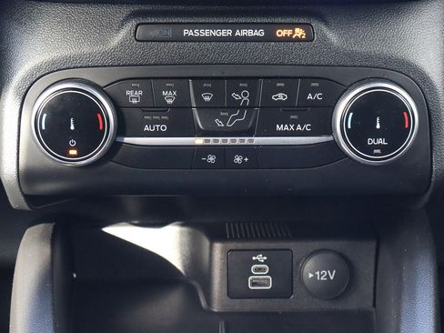 Used 2025 Ford Escape ST-Line image 11