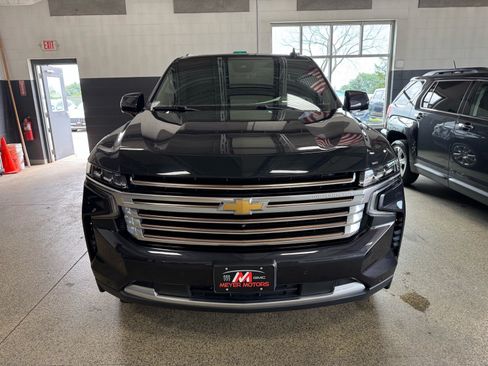 Used 2023 Chevrolet Tahoe High Country w/ Advanced Technology Package AWD/4WD image 2