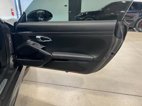 Used 2018 Porsche 718 Cayman image 28