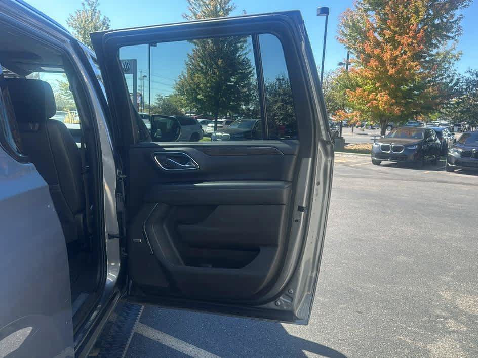 Used 2021 Chevrolet Suburban Z71 w/ Rear Media and Nav Package AWD/4WD image 19