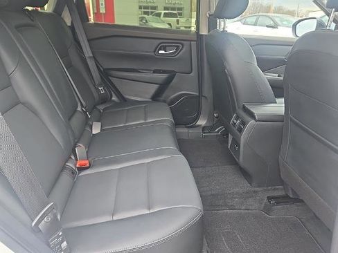 Certified 2023 Nissan Rogue SV w/ SV Premium B Package image 28