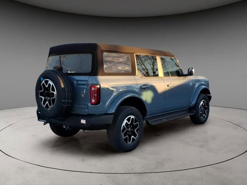 New 2025 Ford Bronco Outer Banks image 9