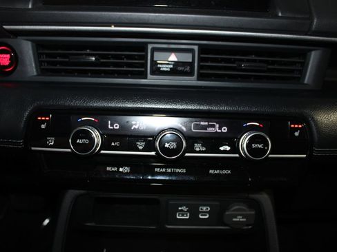 Used 2024 Honda Pilot Touring image 20