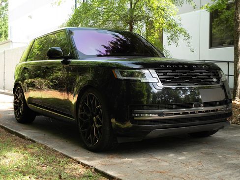 Used 2023 Land Rover Range Rover Long Wheelbase SE AWD/4WD image 13