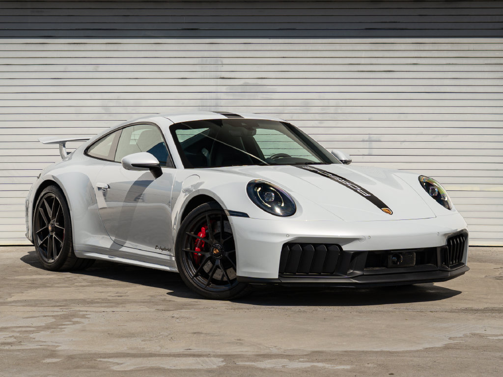 Certified 2025 Porsche 911 Carrera 4 GTS AWD/4WD image 28