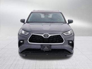 Used 2024 Toyota Highlander XLE video 2