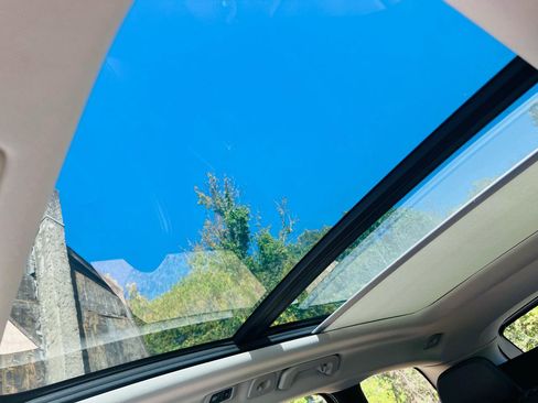 Used 2020 Volvo XC60 T5 Momentum image 36