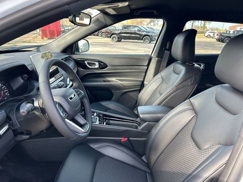 New 2026 Jeep Compass Latitude image 23