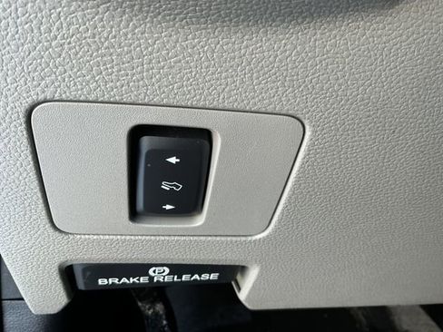 Used 2020 Ford F350 XLT w/ XLT Premium Package image 60