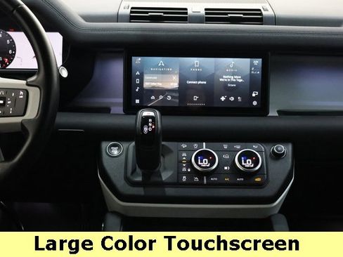 Used 2023 Land Rover Defender 110 SE image 13