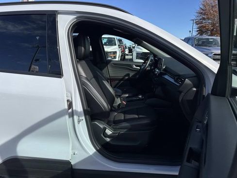 Used 2025 Ford Escape ST-Line w/ Equipment Group 301A image 12