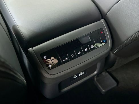 Used 2025 Nissan Pathfinder Rock Creek AWD/4WD image 31