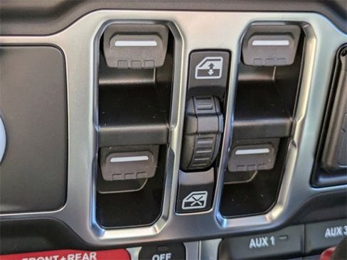 New 2025 Jeep Wrangler Unlimited Rubicon w/ Technology Group image 22