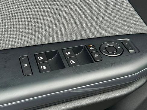 New 2025 Kia K4 EX image 12