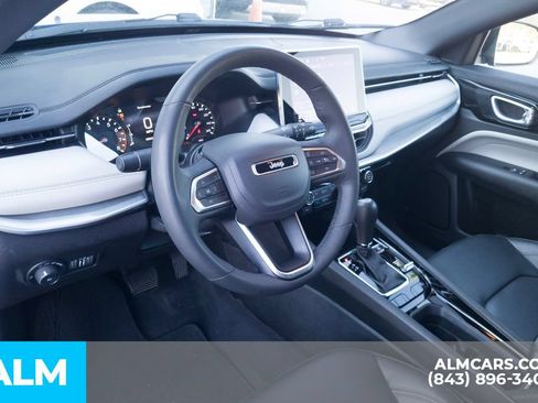 Used 2025 Jeep Compass Limited AWD/4WD image 14
