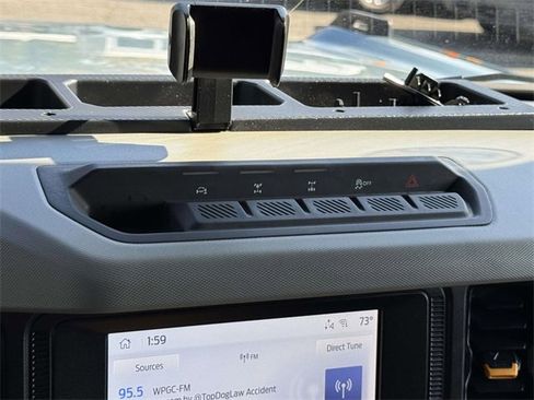 Used 2021 Ford Bronco Badlands image 13