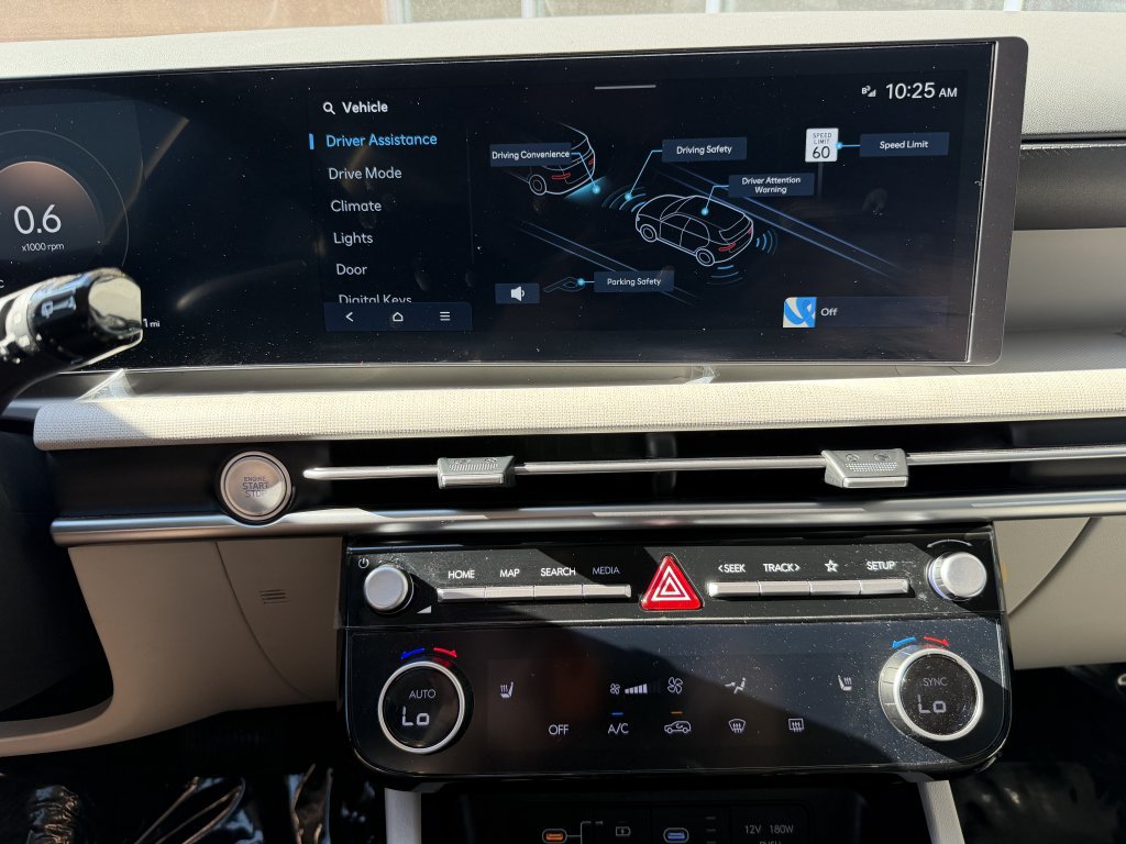 Used 2025 Hyundai Tucson SEL FWD image 23