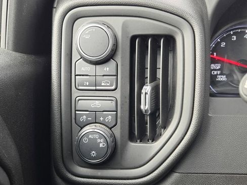 Used 2023 Chevrolet Silverado 1500 Custom image 23