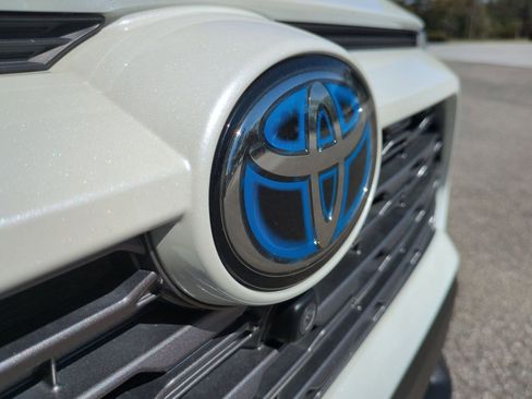 Used 2022 Toyota RAV4 Limited AWD/4WD image 32
