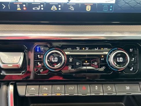 Used 2024 GMC Sierra 1500 Denali AWD/4WD image 15