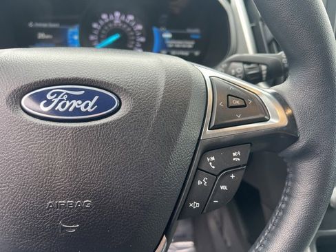 Used 2024 Ford Edge SEL w/ Convenience Package image 29