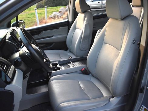 Used 2018 Honda Odyssey Elite image 35