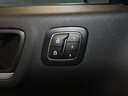 Used 2025 Ford Escape Platinum w/ Premium Technology Package image 9