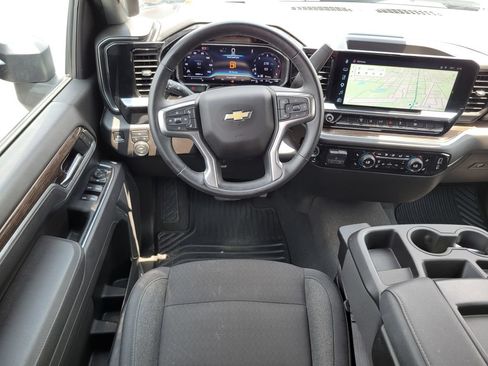 Used 2025 Chevrolet Silverado 2500 LT w/ Convenience Package AWD/4WD image 17