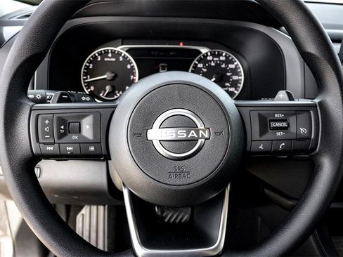 New 2025 Nissan Pathfinder S image 12