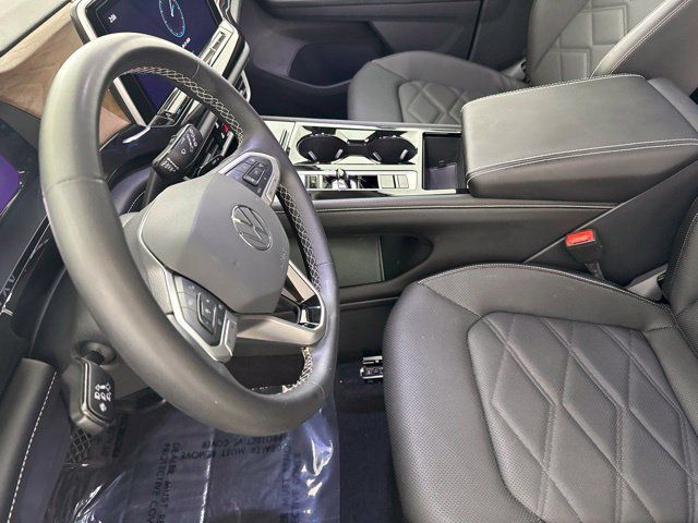 Used 2024 Volkswagen Atlas SE w/ Black Wheel Package AWD/4WD image 24