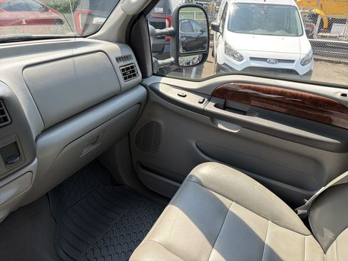 Used 2004 Ford F250 4x4 SuperCab Super Duty image 24