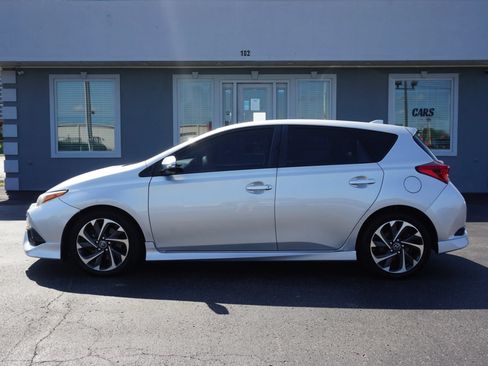 Used 2018 Toyota Corolla iM FWD image 8