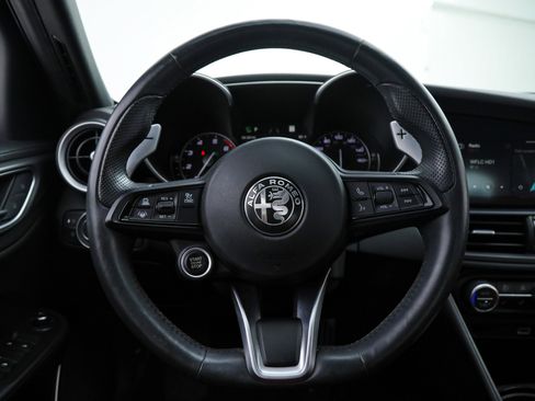 Used 2023 Alfa Romeo Giulia Veloce RWD image 19