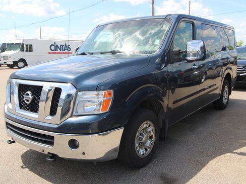 Used 2019 Nissan NV 3500 SL RWD image 4