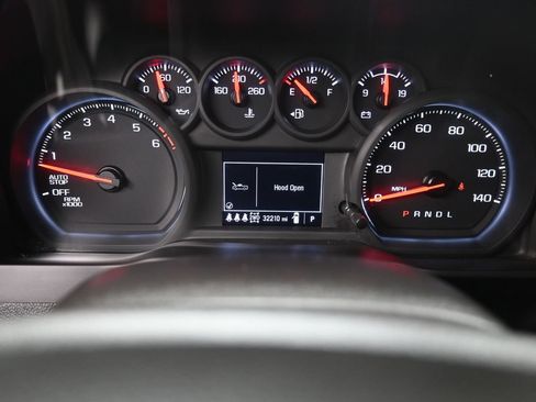 Used 2025 Chevrolet Silverado 1500 Custom Trail Boss AWD/4WD image 19