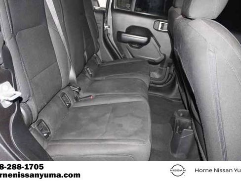 Used 2021 Jeep Gladiator Sport image 7