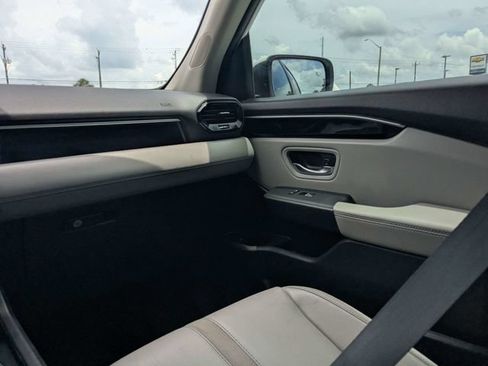 Used 2024 Honda Pilot EX-L image 17