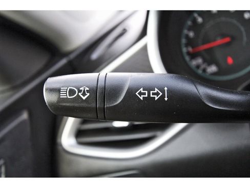 Used 2022 Chevrolet Malibu LT image 22