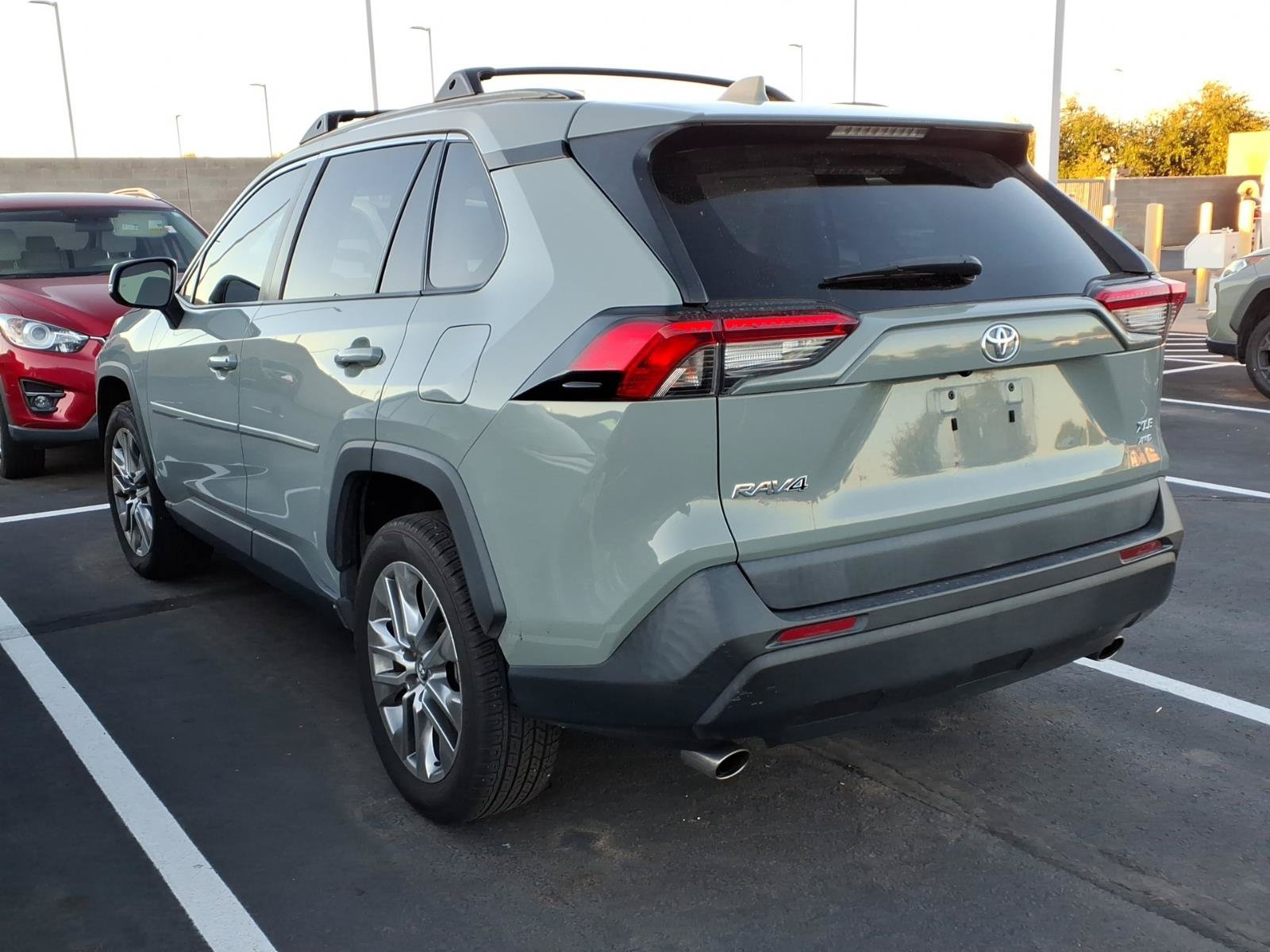Used 2019 Toyota RAV4 XLE Premium w/ Cold Weather Package AWD/4WD image 3