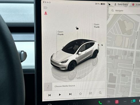 Used 2023 Tesla Model Y Long Range AWD/4WD image 20