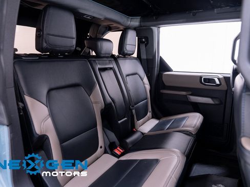 Used 2022 Ford Bronco Wildtrak image 42