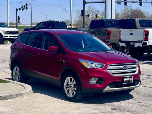 Used 2019 Ford Escape SE image 7