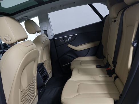 Used 2024 Audi Q8 Premium Plus w/ Premium Plus Package image 23