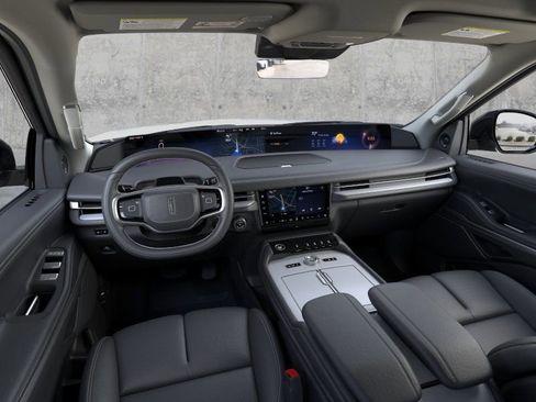 New 2025 Lincoln Navigator Reserve AWD/4WD image 9